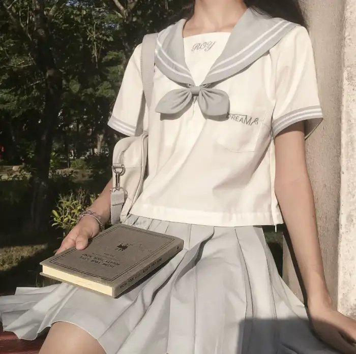 阳光以西